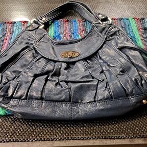 Elegant Navy Leather Shoulder Bag